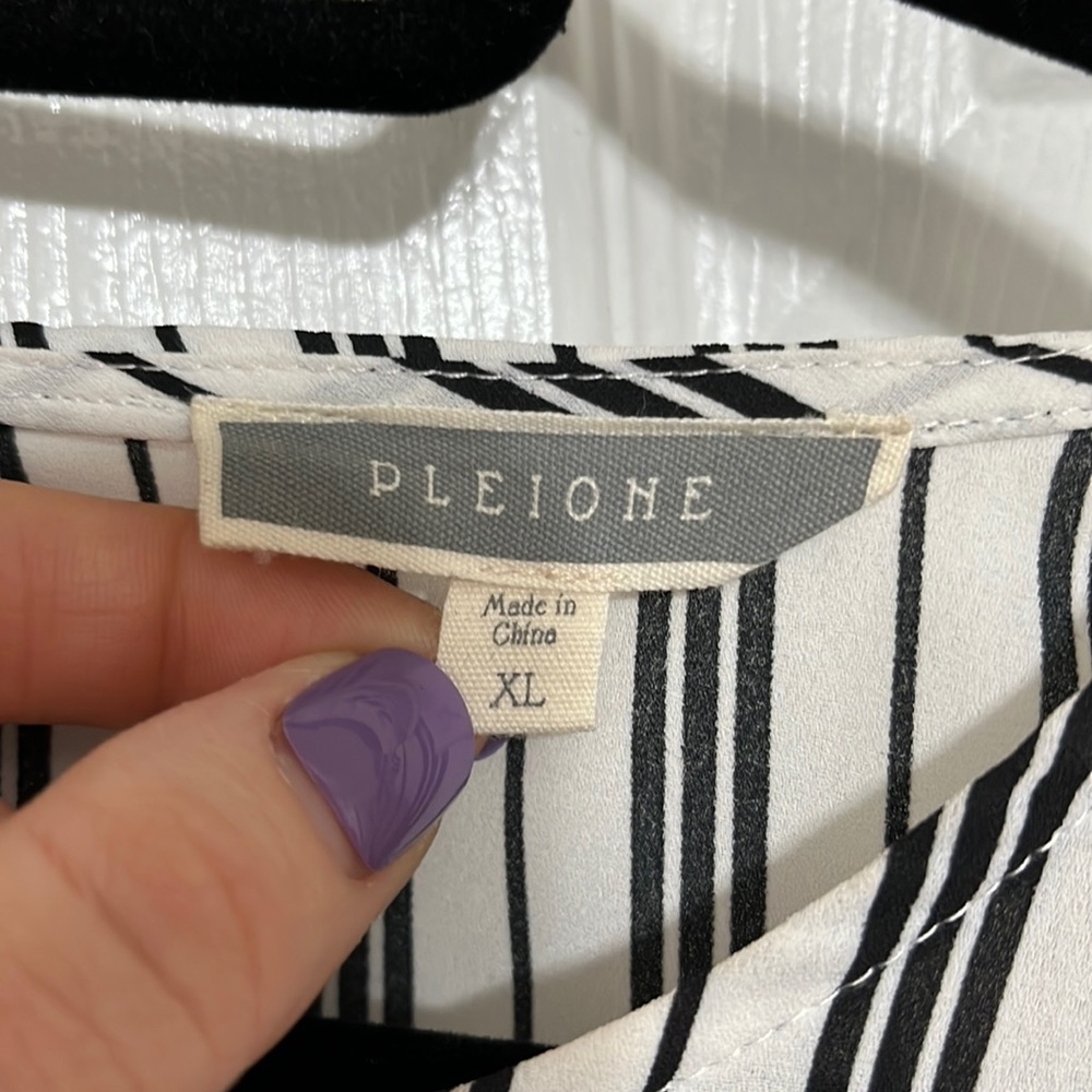Pleione Black and White stripe blouse - Picture 4 of 6
